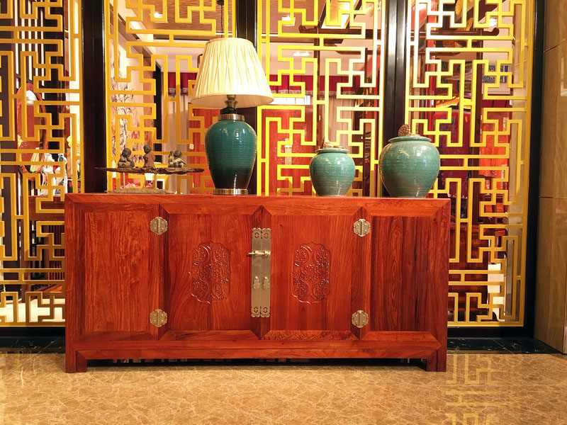 一言九鼎餐边柜